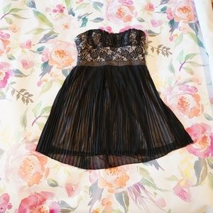 💥$5 TODAY!! Short strapless black dress